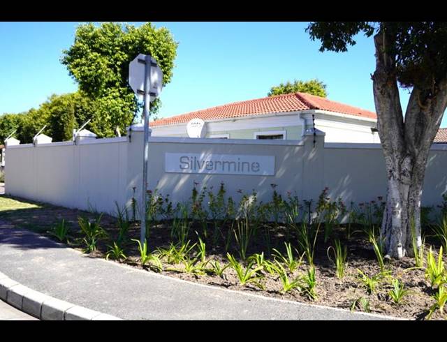 2 BEDROOM TOWNHOUSE FOR SALE IN STELLENDALE